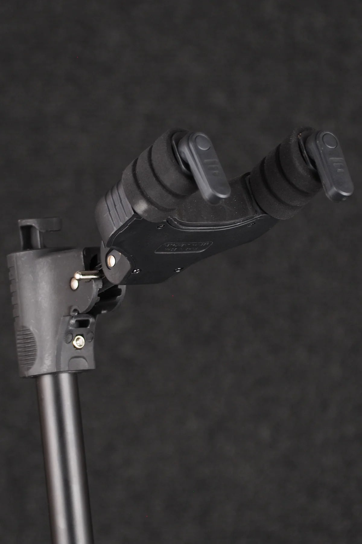 Pro-100 Guitar Stand